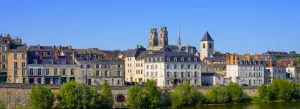 Communication territoriale : le grand retour des jeux de mots pour l'été 2026